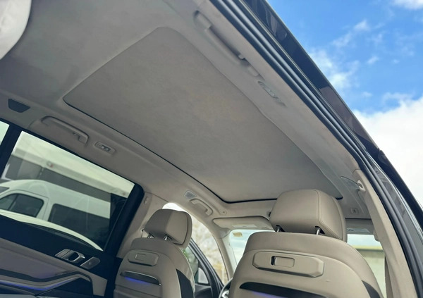 BMW X7 cena 420000 przebieg: 6000, rok produkcji 2023 z Poznań małe 326